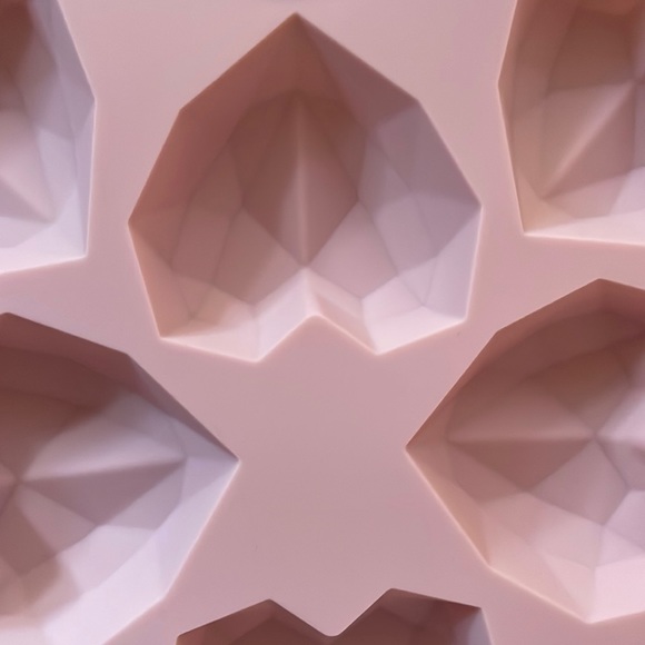 diamond heart shaped silicone baking molds 2 brand new in package - Picture 3 of 4